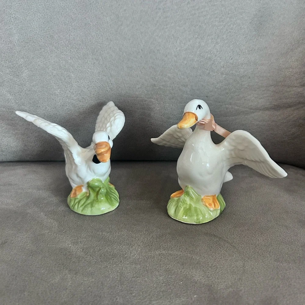 50%offw❤️ Vintage Pair of Bone China Ducks HG 64